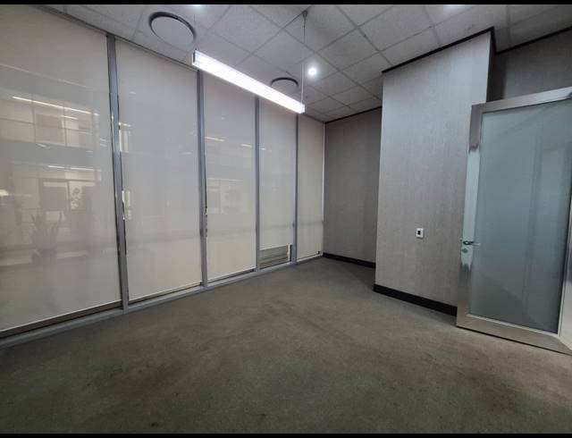 560M² OFFICE TO LET IN SANDTON CENTRAL